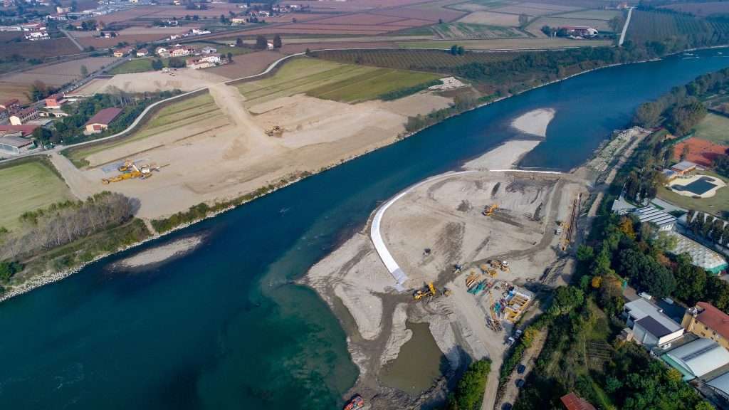 Hydroelectric power plant on the Po River